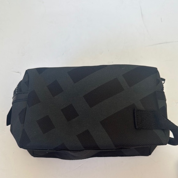 Burberry Fragrances Black Mens travel bag - Picture 5 of 14